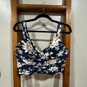 Abercrombie Women’s Satin Pleated Tank Top Navy Floral Print M